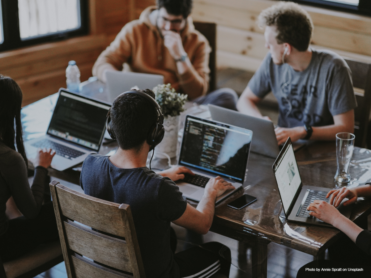 Photo by Annie Spratt on Unsplash Bisnis (Business Continuity Planning)